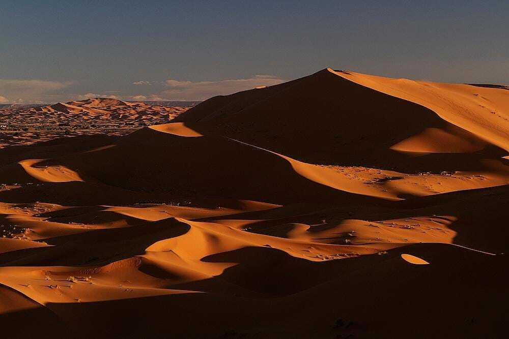 Jeep 4x4 en el desierto